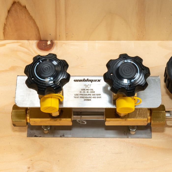 WELDMAX MANIFOLD ARGON DUAL INLET, 1 OUTLET - QWS - Welding Supply Solutions