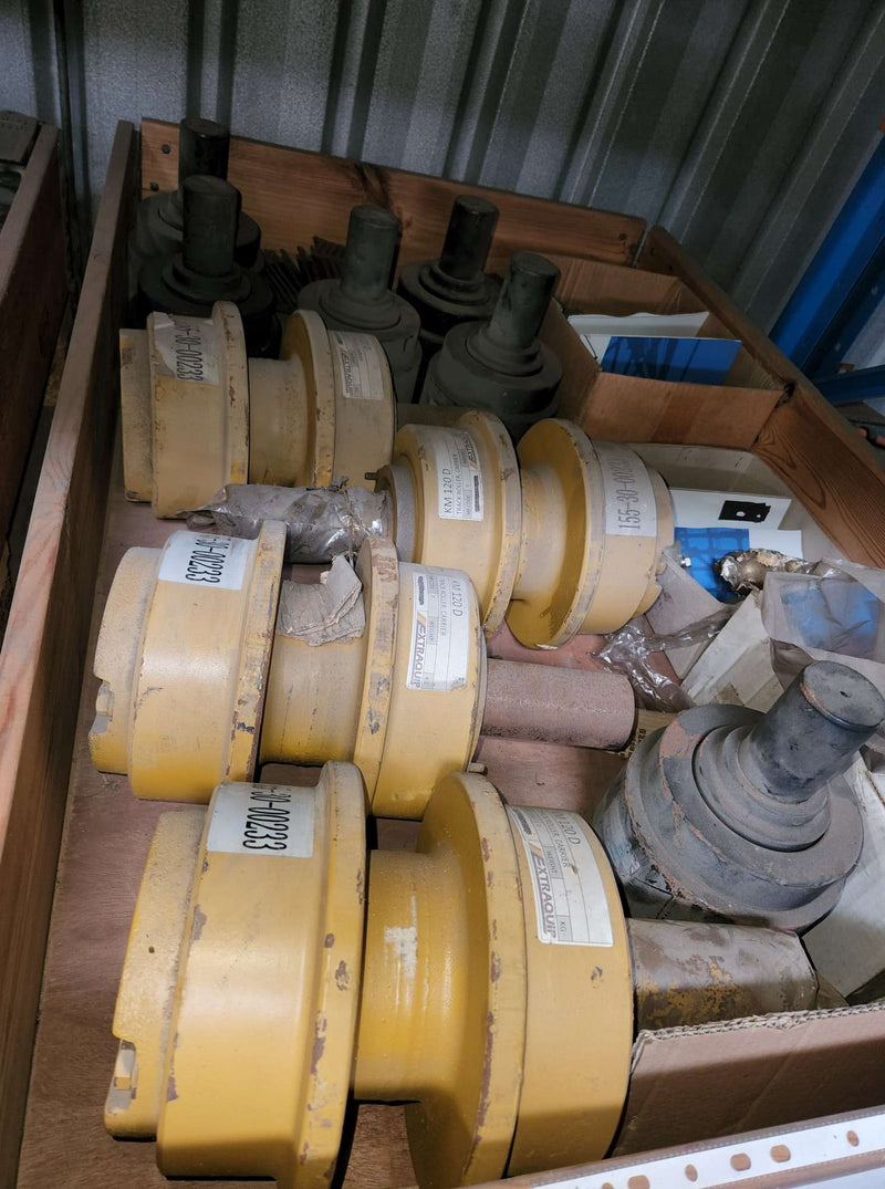 CARRIER ROLLER TO SUIT KOMATSU DOZER (AKA 155-30-00233) - QWS - Welding Supply Solutions