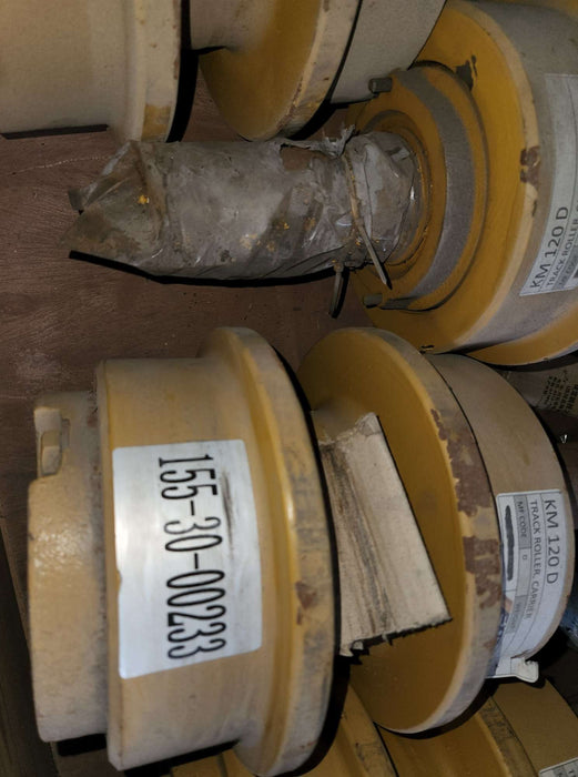 CARRIER ROLLER TO SUIT KOMATSU DOZER (AKA 155-30-00233) - QWS - Welding Supply Solutions