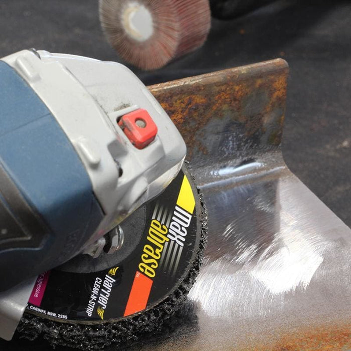CLEAN AND STRIP DISC 125MM BLACK COARSE - QWS - Welding Supply Solutions