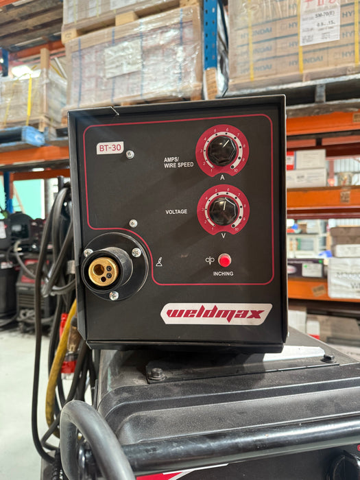 USED WELDMAX 600BT-2 MIG W/ SWF BLACK THUNDER & TROLLEY