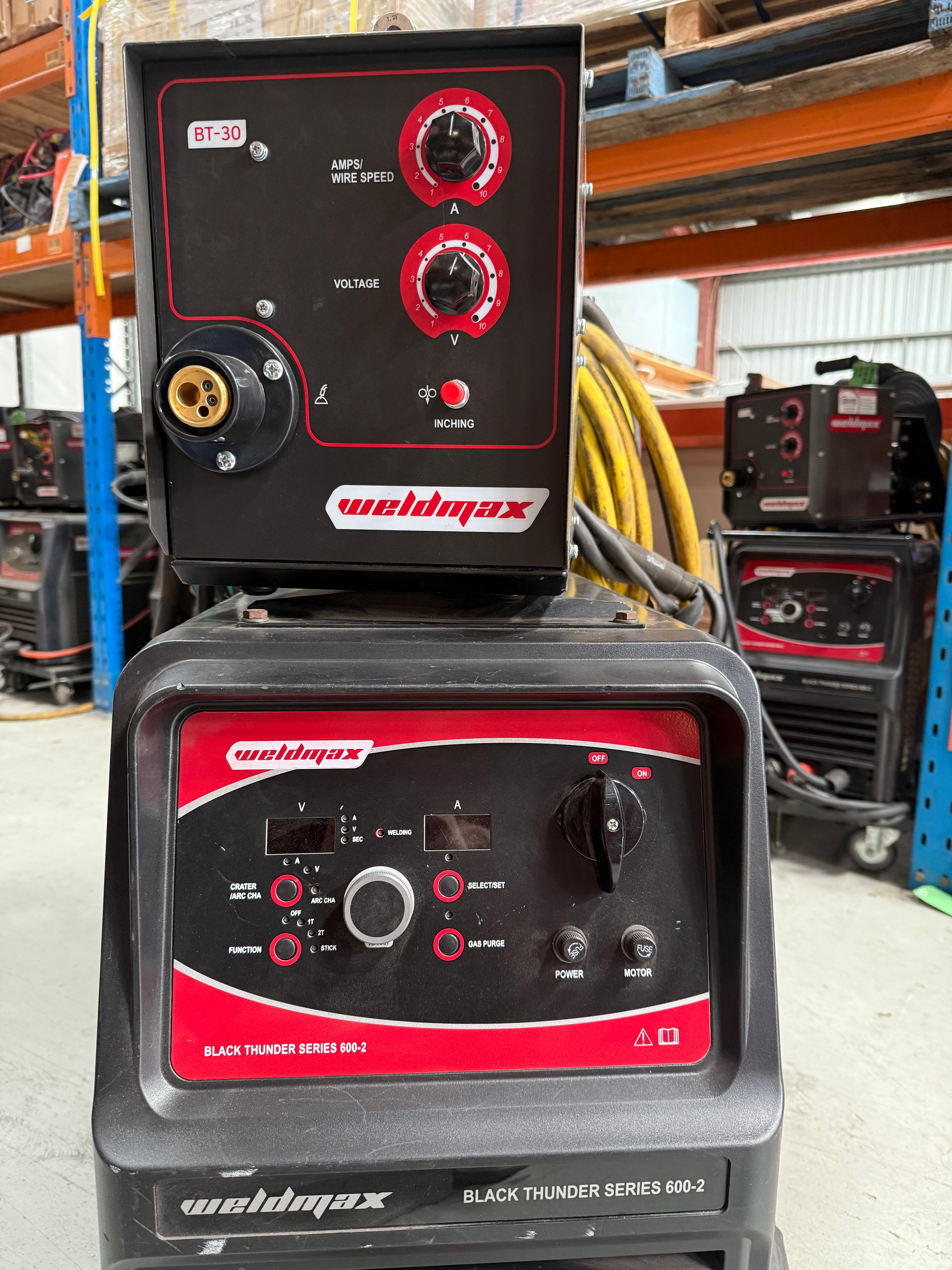 USED WELDMAX 600BT-2 MIG W/ SWF BLACK THUNDER