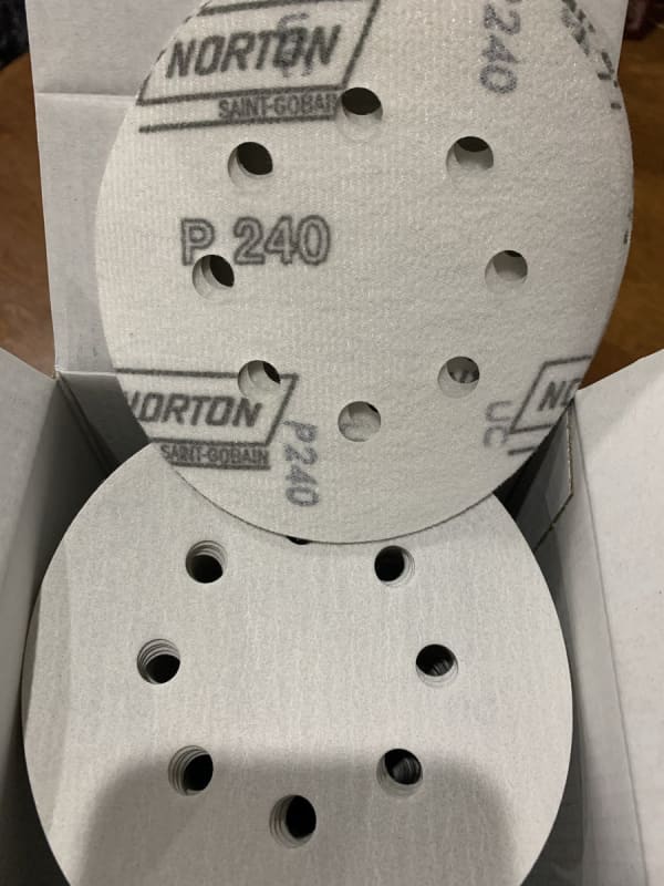 NORTON NO-FIL SPEEDGRIP DISC 125MM 8 HOLE 240G CD858775 - QWS - Welding Supply Solutions