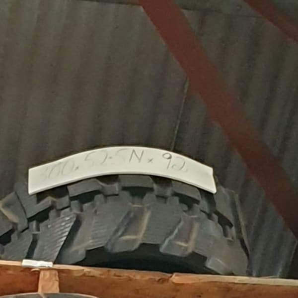 RUBBER TRACK 300 X 52.5 X 92N TO SUIT EARTHMOVER / EXCAVATOR - QWS - Welding Supply Solutions