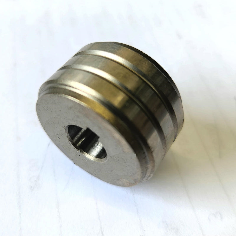 WELDMAX WIRE FEED ROLLER 0.6-0.8MM V-GR - QWS - Welding Supply Solutions