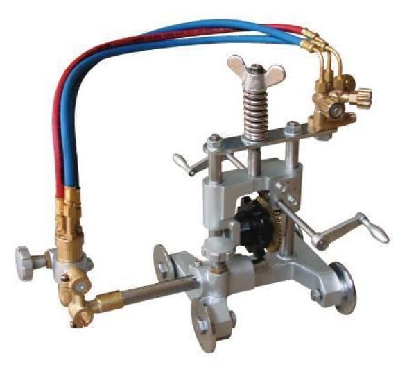 UNIFLAME PIPE CUTTING TRACTOR WITH 1.8M CHAIN - QWS - Welding Supply Solutions