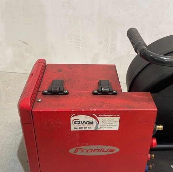 USED VR4000F++ WIREFEEDER - QWS - Welding Supply Solutions