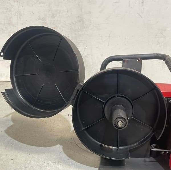 USED VR4000F++ WIREFEEDER - QWS - Welding Supply Solutions